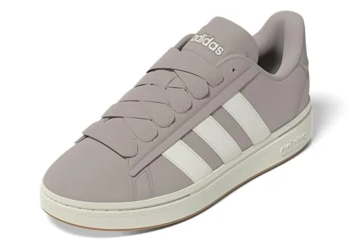 adidas Damen Grand Court Alpha 00s Sneaker - Eleganz in Wonder Taupe - Damen-Sneaker mit normaler Passform und weichem Kunstleder-Obermaterial für höchsten Tragekomfort.