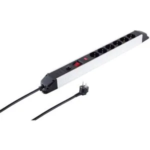 Steckdosenleiste 6-Fach Alu mit Überspannungsschutz - Steckdosen & Zubehör - Robuste Aluminium-Steckdosenleiste mit 6 Ausgängen, ideal für den Innenbereich und ausgestattet mit Überspannungsschutz für zusätzliche Sicherheit.