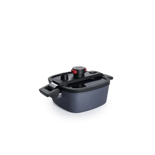 Woll Active Lite Guss-Kasserolle, 22 x 22 cm - Kochtöpfe: Viereckige Guss-Kasserolle mit 25 Jahren Garantie, ideal zum gesunden Dünsten dank Siebeinsatz und spülmaschinenfest.
