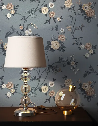 Newroom Vliestapete Grau, Blumentapete für romantische Wohnräume - Vliestapete in Grau mit romantischem Blumenmotiv, ideal für Wohnzimmer, Schlafzimmer oder Büro. Dimensionsstabil, wasser- und dampfbeständig sowie restlos abziehbar.