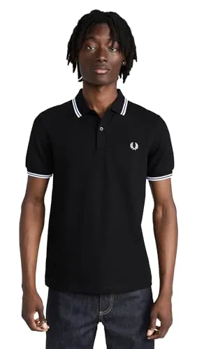 Fred Perry Twin Tipped Poloshirt Herren - Zeitloses Fred Perry Poloshirt in Schwarz mit normaler Passform. Hergestellt aus 100% Baumwolle, bietet es hohen Tragekomfort und Atmungsaktivität. Ideal für legere Anlässe und stilvolle Outfits.