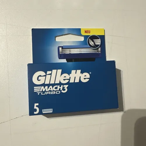 Gillette Mach3 Turbo 3D Systemklingen 5er - Erleben Sie eine mühelose Rasur mit den Gillette Mach3 Turbo Klingen. Die verbesserte Gleitfähigkeit sorgt für ein sanftes Hautgefühl. Ideal für eine präzise und gründliche Rasur.