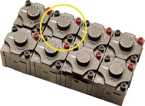 Chauvin Arnoux Widerstandsdekade 1% - Präzise Messungen für Ihre Projekte - Mess-Dekaden für präzise Widerstandsmessungen mit einer Genauigkeit von 0,5 %. Ideal für mechanische und elektrische Aufbauten, sicher und verwechselungssicher.