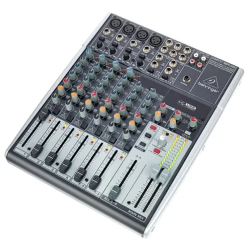 Behringer Xenyx 1204USB - Professionelles 12-Kanal Mischpult - Multimedia Mischpult mit 4 Mikrofoneingängen, integrierter USB Soundkarte und hochwertigen 3-Band EQ für perfekten Sound in Studio und Live-Settings.