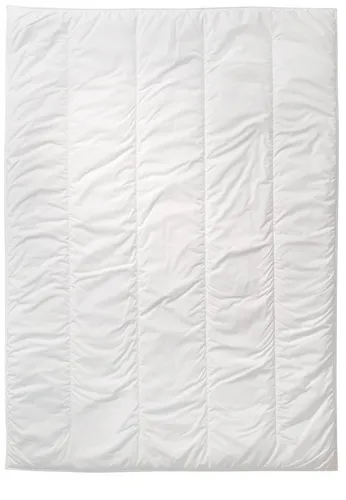 Centa Star Junior Ganzjahresdecke 100x135cm - Bettdecken für Kinderzimmer, besonders leicht und pflegeleicht, ideal für ganzjährige Nutzung mit ÖKO-TEX Standard 100 Zertifizierung.