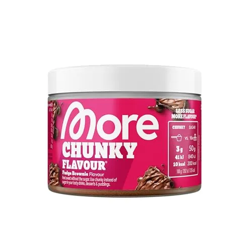 MORE Chunky Flavour Fudge Brownie 150 g - Riegel & Getränke zur Nahrungsergänzung - Vielseitiges Geschmackspulver mit nur 6-12 kcal pro Portion, ideal für einen bewussten Lebensstil und sorgt für cremigen Genuss in jedem Gericht.