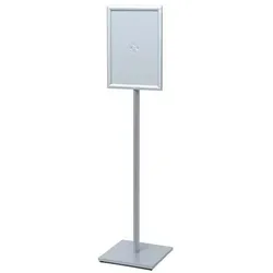 Showdown Displays Hängevitrine Design Standard DIN A3 - Hängevitrine aus Aluminium und Stahl in Silber, ideal für effektive Werbepräsentationen mit doppelseitiger Sichtbarkeit und hochwertigem Design.