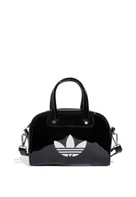 Damen Bowlingtasche ADICOLOR BB XS MINI - Kompakte Bowlingtasche im nostalgischen Design mit verstellbarem Riemen für individuelle Trageoptionen. Hochwertige Metallnieten sorgen für einen stilvollen Look.