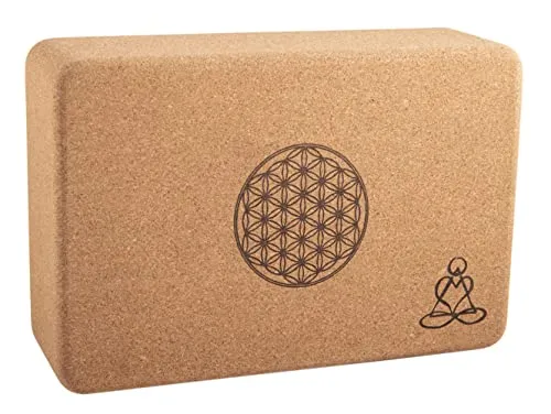 Berk Yogablock aus Kork klein, nachhaltig beige - Yogablock aus Kork, umweltfreundlich und ideal für Stabilität und Unterstützung während Ihrer Yoga-Praxis.