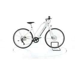 Velo de Ville 6TY Urban Trekking E-Bike 2023 - pure white - 46 cm - Leichtes 28 Zoll E-Bike mit Fazua Ride 60 Antrieb, ideal für agile Stadtfahrten. Mit nur 20 kg und integriertem 430 Wh Akku sorgt es für unkomplizierte Mobilität und modernes Design.