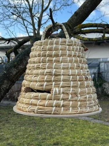 Elmato 10239 Bienenkorb - Hummelhaus aus Stroh und Holzrinde - Bienen- & Insektenhotels, idealer Rückzugsort für Hummeln und Bienen, umweltfreundlich aus natürlichen Materialien gefertigt.