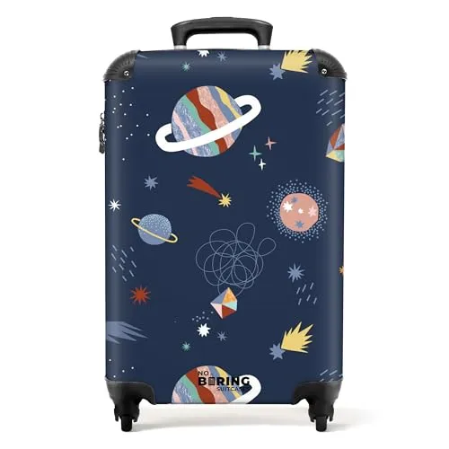 NoBoringSuitcases.com® Kinderkoffer - Weltraum Design - Kindergepäck: Leichter Hartschalenkoffer (55x40x20 cm) mit robustem ABS-Material und sicherem Zahlenschloss, ideal für kleine Weltraum-Fans.