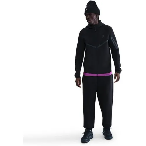 Nike Tech Fleece Windrunner Hoodie - schwarz - Jacke mit Reißverschluss, vereint klassisches Design und moderne Tech-Ästhetik, ideal für sportliche Looks und Komfort.