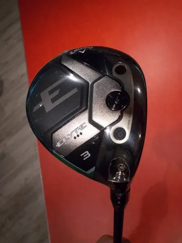 Callaway Elyte Triple Diamond 3 Holz 15° Graphit X-Stiff - Hochwertiges Fairway Holz für Herren mit extra steifem Graphitschaft. Ideal für präzise Schläge und optimale Leistung auf dem Golfplatz.
