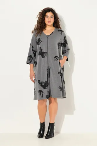 Ulla Popken Plus Size Kleid mit Schmetterlingen - Freizeitkleider für Damen mit attraktivem Schmetterlingsmuster, 2-Wege-Zipper und praktischen Seitentaschen für optimalen Tragekomfort.