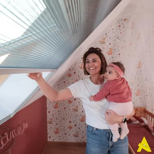 Avosdim Fliegengitter für Dachfenster - zuschneidbar - Plissee Fliegengitter für Dachfenster, individuell anpassbar in Höhe und Breite, ermöglicht optimale Luftzirkulation und schützt vor Insekten.