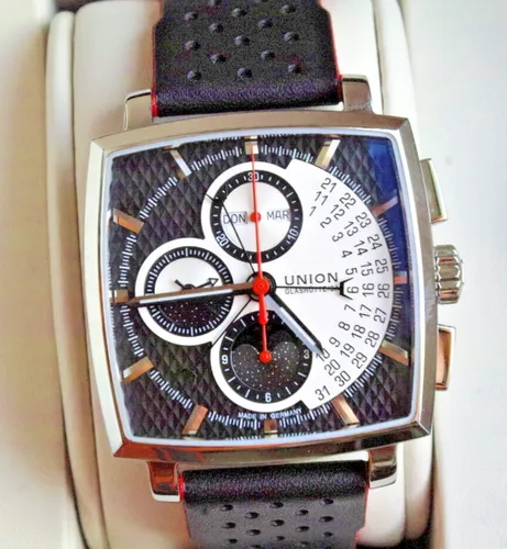 UNION GLASHÜTTE Averin Chronograph Moonphase black Ref. D015.525.16.051.00 - Armbanduhr für Herren mit 12-Stunden-Zifferblatt, Mondphasenanzeige und wasserdicht bis 100 m. Elegantes Design aus Edelstahl und Kalbsleder macht sie zum perfekten Begleiter für sportliche und elegante Anlässe.