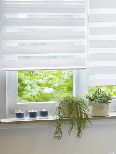 GARDINIA Doppelrollo mit Kassette - Flexibles Lichtmanagement - Seitenzug- & Springrollos: Praktisches Doppelrollo mit transparenten und blickdichten Streifen für individuelles Raumlicht. Inkl. Montage-Teile, kindersicher und stilvoll in Weiß.