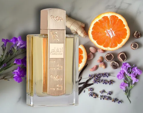 Lattafa Angham Eau De Parfum 100 ml (unisex) - Damendüfte mit eleganten und sinnlichen Noten von Mandarine, Lavendel und Vanille – ideal für jeden Anlass und für Männer und Frauen geeignet.