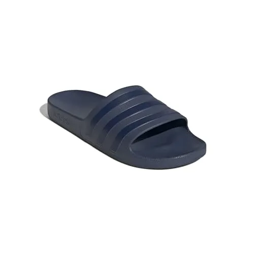 ADIDAS Adilette Aqua Slipper - Ink / Dark Blue - Unisex - 43 - Wanderschuhe mit schnelltrocknendem Material und weichem Cloudfoam Fußbett, ideal für Schwimmbad und Freizeit, kombiniert Style und Komfort.