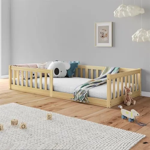 Bodenbett GUSTAVO mit Rausfallschutz 90x190 cm – Massivholz Kinderbett - Kompaktes Montessori Kinderbett aus robuster Kiefer, ideal für sicheres Schlafen und eigenständiges Ein- und Aussteigen. Flexibler Rausfallschutz für geborgene Nächte.