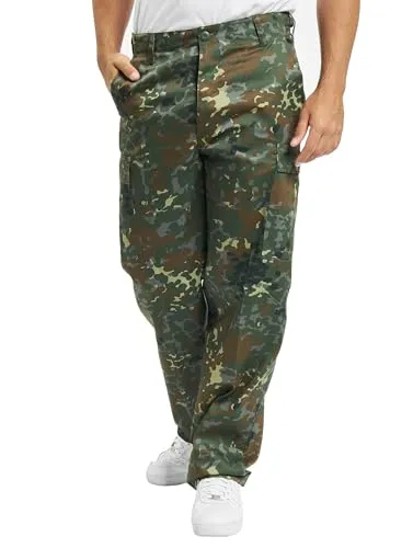 Brandit US Ranger Pants - Flecktarn, Größe M - Wanderhosen im US Ranger Stil, mit verstellbarem Bund und sieben Gürtelschlaufen. Perfekt für Freizeit oder Arbeit dank großer, praktischer Taschen.