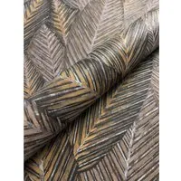Newroom Vliestapete Miana Brown - Tropische Dschungel-Optik - Elegante Vliestapete in Braun mit tropischem Bananenblatt-Muster. Ideal für eine stilvolle Wandgestaltung in jedem Raum. Hochwaschbeständig und einfach zu verarbeiten.