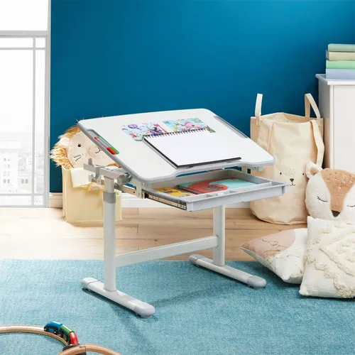 Caro-Möbel Kinderschreibtisch VITA - Ergonomisch neigbar mit Rucksackhalterung - Kinderschreibtisch VITA für ergonomisches Lernen, höhenverstellbar von 54 bis 76 cm und neigbar bis 40°. Praktische Schublade und Rucksackhalterung für Ordnung im Kinderzimmer.