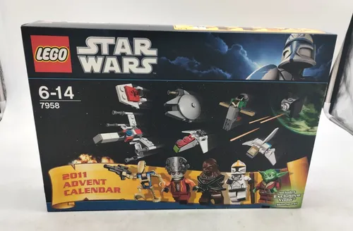 LEGO Star Wars Adventskalender 7958 - Seltene Rarität von 2011 - LEGO (R) Komplette Sets & Packs, 266 Teile und spannende Minifiguren für Fans von 6-14 Jahren. Ein unverzichtbares Sammlerstück für Star Wars Liebhaber!