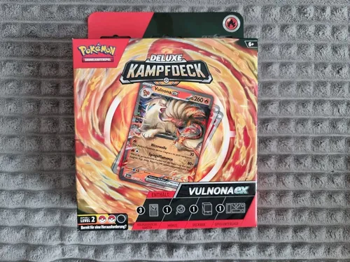 Pokémon Deluxe Battle Deck März 2024 - Vulnona ex & Zapdos ex - TCG OVP Packs, enthält starke Pokémon-Karten für strategische Kämpfe und ein ideales Set für Einsteiger und Profis.
