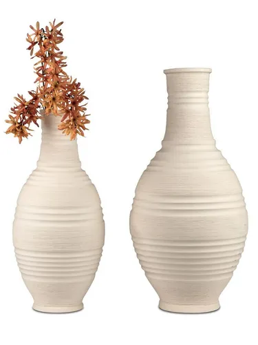 2er Set Bodenvasen RELIEF bauchig rund 45 + 55cm - Stilvolles 2er Set aus Keramik in Creme, ideal für moderne Wohnräume. Die dekorativen Vasen mit Reliefstruktur setzen ansprechende Akzente und sind perfekte Blickfänger.