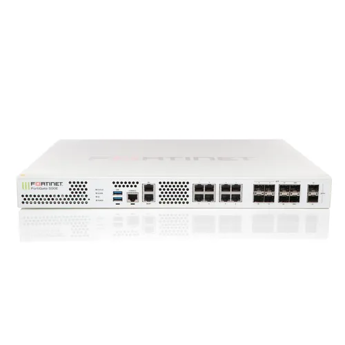 Fortinet FG-500E-EU Firewall II mit 3 Jahren Garantie - Produktart: VPN-Sicherheitsgerät, kompakte Bauweise für effizienten Schutz in Unternehmensnetzwerken, inklusive Netzwerkkabel und Konsolenkabel.