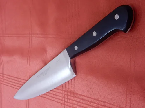 Gastronoble Classic Kochmesser 20 cm - Hochwertiges Küchenmesser - Küchenmesser aus rostfreiem Stahl, ideal für präzise Schneidarbeiten, mit handgeschärfter Klinge und hervorragender Qualität von Wusthof.