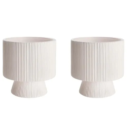 BUTLERS Blumentopf Dolomit matt Ø15cm Rome – 2er Set für Sukkulenten & Kakteen - Der ROME Blumentopf aus hochwertigem Dolomit bietet eine matte Oberfläche und eine praktische Stufenform, die Staunässe verhindert. Ideal für dein Zuhause, bringt er Stil und Funktionalität auf Fensterbank, Balkon oder Sideboard.