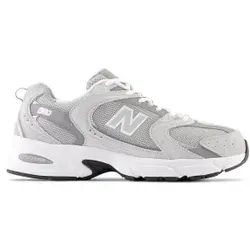 Herren Sneaker 530 39,5EU von New Balance - Sportive und schlichte Sneakers, ideal für den Alltag und kombinierbar zu vielen Outfits.
