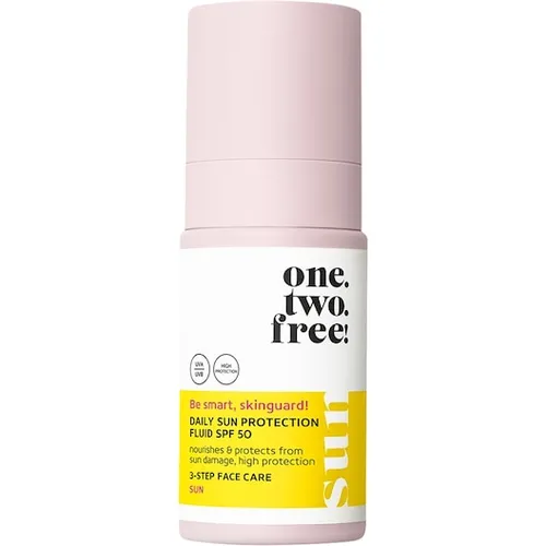 Onetwofree! Daily Sun Protection Fluid SPF 50 - 30 ml - Sonnencreme mit ultraleichter Konsistenz, schützt die Haut vor Sonnenstrahlen und freien Radikalen. Ideal für natürliche Hautpflege und bietet einen umweltfreundlichen Pumpflakon.