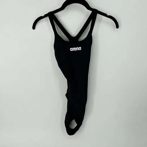 arena Solid Swim Tech Team Damen-Badeanzug - Bademode für Damen, schnelltrocknendes Material für optimalen Tragekomfort beim Schwimmen und Sport.