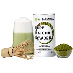Zeremonielles Bio Matcha Pulver aus Japan - Erleben Sie die höchste Qualität des japanischen Matcha. Ideal für die Zubereitung von leckeren Matcha Latte. ✔ Nachhaltige Abfüllung in Deutschland ✔ Perfekte Löslichkeit und feiner Geschmack.