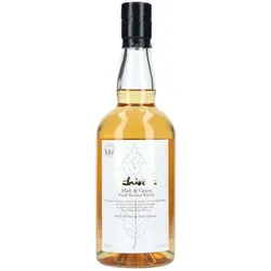 Chichibu Ichiro's - Malt & Grain - World Blended Whisky - Premium Whisky aus Japan, vereint sorgfältig ausgewählte Malz- und Grain-Whiskys aus verschiedenen Ländern für eine harmonische Geschmackstiefe.