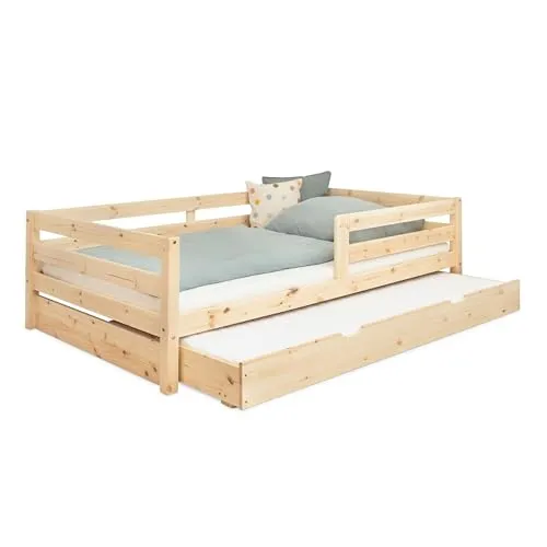 Ehrenkind Kinderbett Sona aus massivem Kiefernholz mit Rausfallschutz – 90x200 cm - Das Ehrenkind Kinderbett Sona bietet durch den abnehmbaren Rausfallschutz Sicherheit und Flexibilität für wachsende Kinder. Hergestellt aus hochwertigem Kiefernholz, ist es ideal für gemütliche Nächte und gemeinsames Kuscheln.