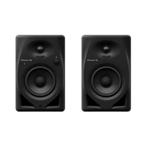 Pioneer DJ DM-40D-BT - Studio-Monitore mit klaren Klängen und sattem Bass, ideal für DJing und Musikproduktion. Bluetooth 5.0 ermöglicht kabellose Verbindungen für vielseitige Setups.