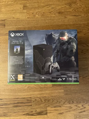 Xbox Series X Halo Infinite Limited Edition Konsole - Schwarze Heimkonsole mit 1 TB Speicher, Blu-Ray-Unterstützung und 4K Auflösung. Genießen Sie erstklassige Gaming-Erlebnisse mit Wi-Fi und 3D-Audio-Technologie.