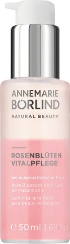 ANNEMARIE BÖRLIND Rosenblüten Vitalpflege - Gesichtsreiniger mit exklusiven Stammzellen der Schwarzwaldrose, die dem Kollagenabbau entgegenwirken und für eine straffere, vitalisierte Haut sorgen.