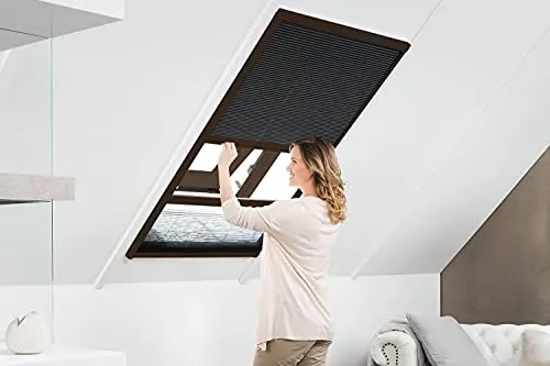 empasa Kombi Dachfenster Plissee 'MASTER DUO' - Plissees für Insekten- und Sonnenschutz, ideal für Dachgeschosswohnungen. Individuell zuschneidbar und stufenlos einstellbar für optimalen Luft- und Lichteinfall.