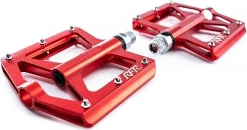 RFR Pedale Flat RACE 2.0 red - Hochwertige Flat-Pedale in rot, ideal für Mountainbikes und BMX, mit rutschfester Oberfläche für optimalen Halt und Kontrolle.