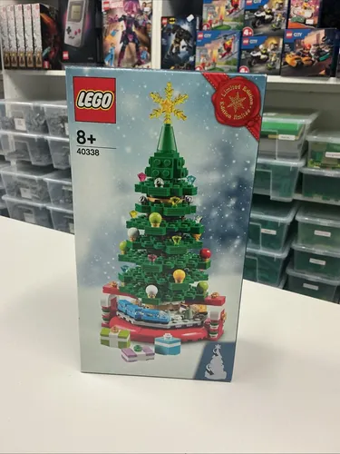 LEGO 40338 Weihnachtsbaum - Limited Edition, 392 Teile, drehbare Baumspitze und Miniaturzug für festliche Weihnachtsdekoration