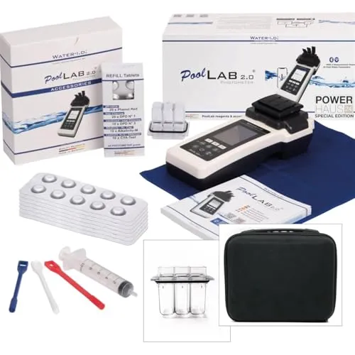POWERHAUS24 PoolLAB 2.0 Ultimate Edition - Wassertester für Pools & Whirlpools, misst 24 Parameter mit präzisen Ergebnissen dank 4 Wellenlängen. Inklusive 70 Reagenzien und praktischem Aufbewahrungskoffer für mehr Komfort.