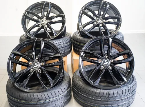 Ultra Wheels UA6 Pro black 8x18" ET45 Alufelgen - Einteilige Aluminiumfelge in Schwarz, 8x18 Zoll, ideal für sportliche Fahrzeuge mit 5-Loch-Anschluss, bietet eine optimale Kombination aus Stil und Leistung.