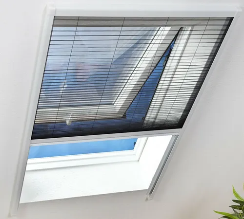 Insektenschutz Dachfenster Plissee 160x180cm weiss - Fliegengitter für Dachfenster, mit praktischem Plissee-Design für effektiven Insektenschutz und eine einfache Handhabung.