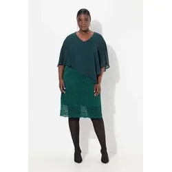 Ulla Popken Abendkleid mit Chiffon-Cape - Elegantes Abendkleid in blau-grün mit 3/4-Ärmeln und Spitzensaum, ideal für festliche Anlässe. Bequemes Material und knielange Schnittform für stilvolle Auftritte.